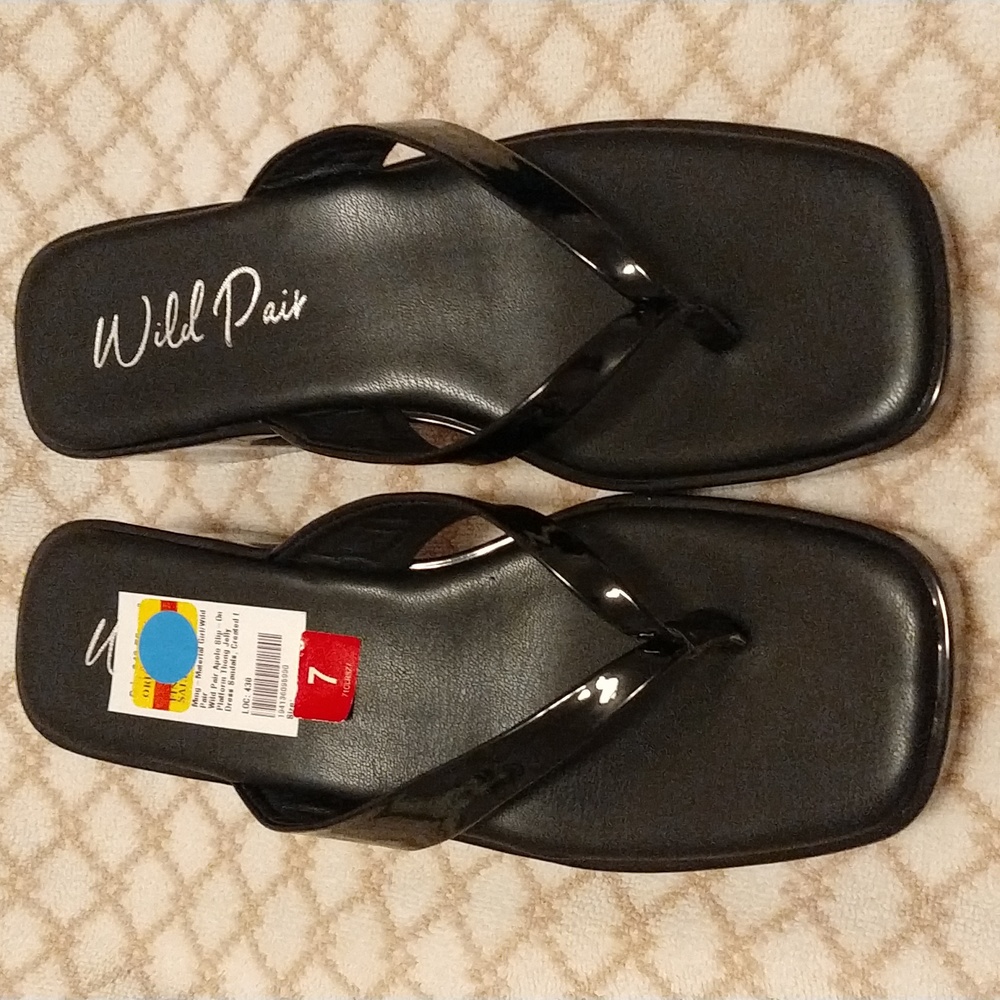 Wild Pair Jelly Sandals - Picture 2 of 6